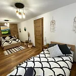 Beskidzki Zakatek Krynica-zdroj 木屋 克雷尼察